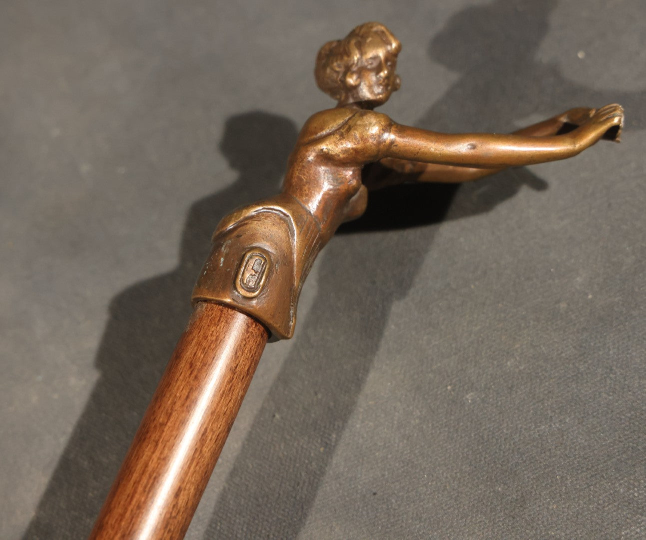 Modern Figural Lost Wax Cast Bronze and Beechwood Walking Cane with "Woman Swimmer" Handle, Manufactured by Tienda de Bastones, Spain