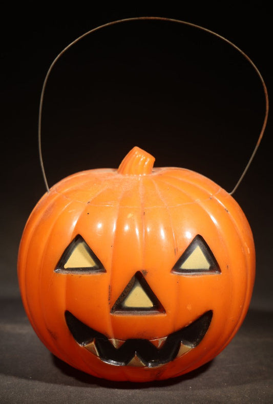 Vintage Plastic Halloween Jack-O-Lantern Pumpkin Battery-Powered Lantern with Wire Bail Handle, Manufactured by Union Products Inc., Leominster, Massachusetts, Untested