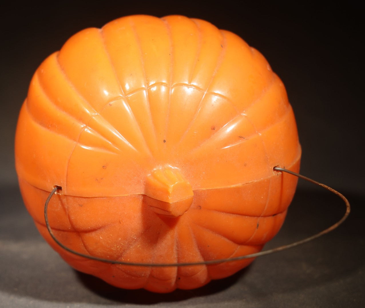 Vintage Plastic Halloween Jack-O-Lantern Pumpkin Battery-Powered Lantern with Wire Bail Handle, Manufactured by Union Products Inc., Leominster, Massachusetts, Untested