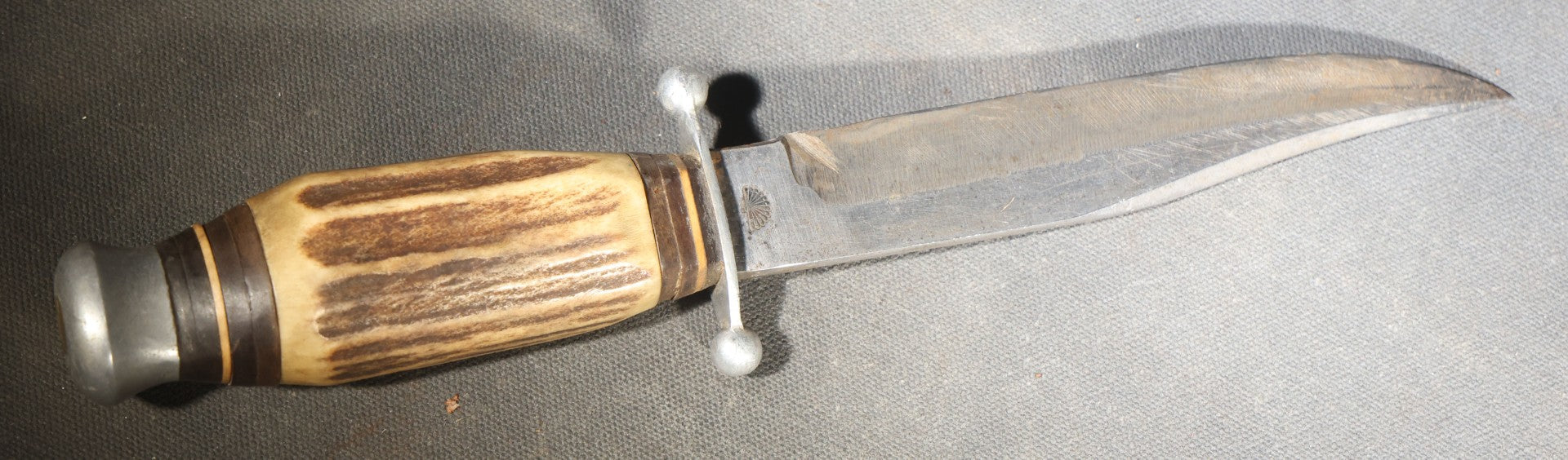 Vintage Fixed-Blade Knife with Wood Handle and Ball-Tip Crossguard, Manufactured by Fan Co., Solingen, Germany, with Fan Maker's Mark, Handle slightly loose