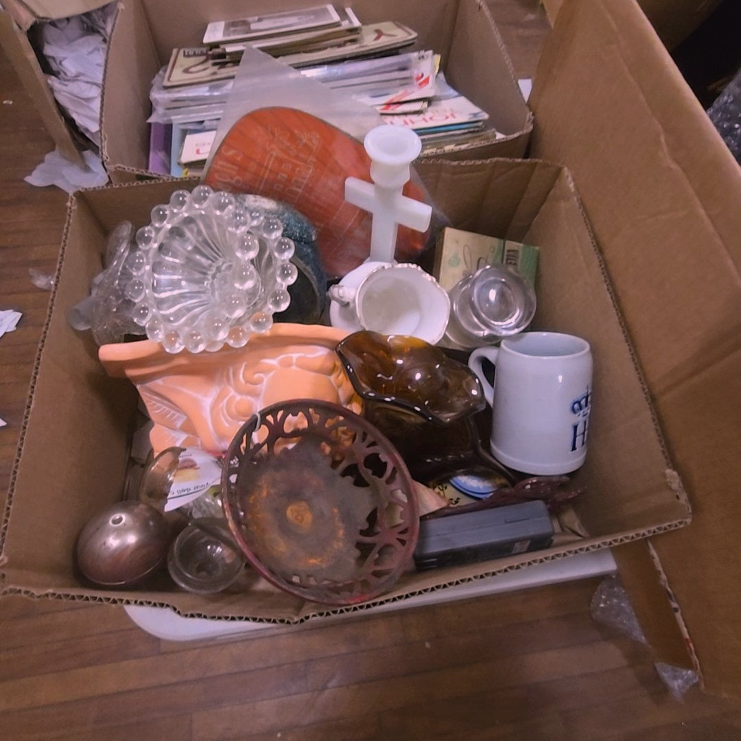 box lot with miscellaneous glassware and ceramics