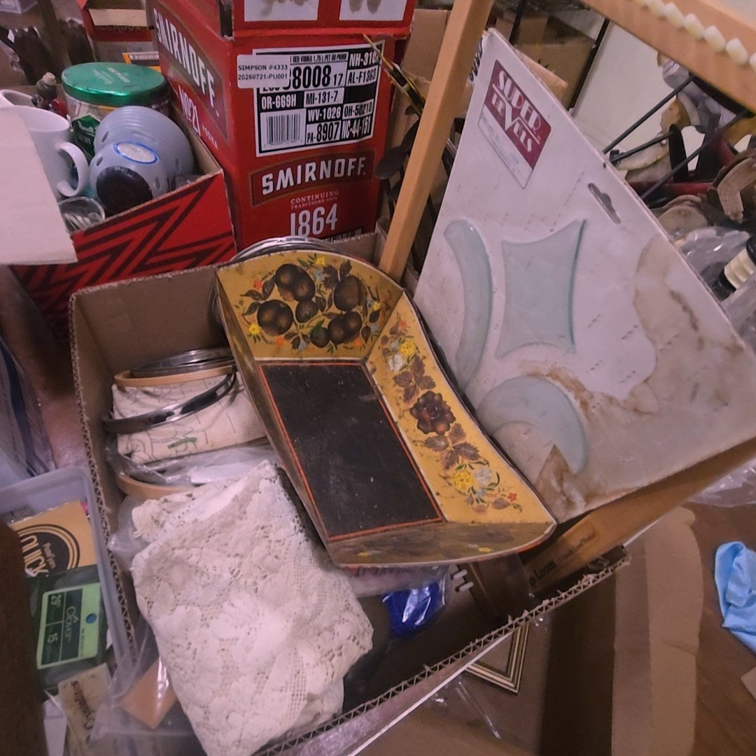 box lot with embroidery accessories