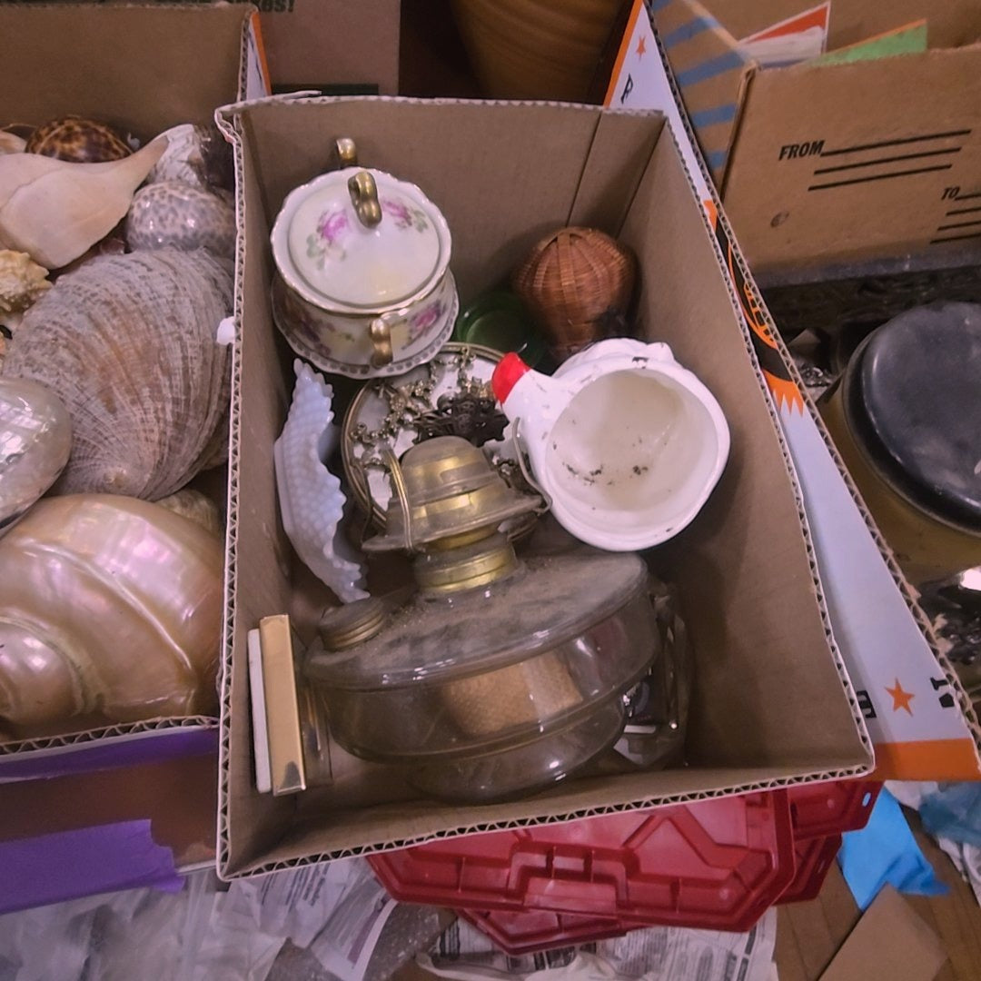 box lot with mirrored jewelry casket, Santa mug, uranium glass, and more