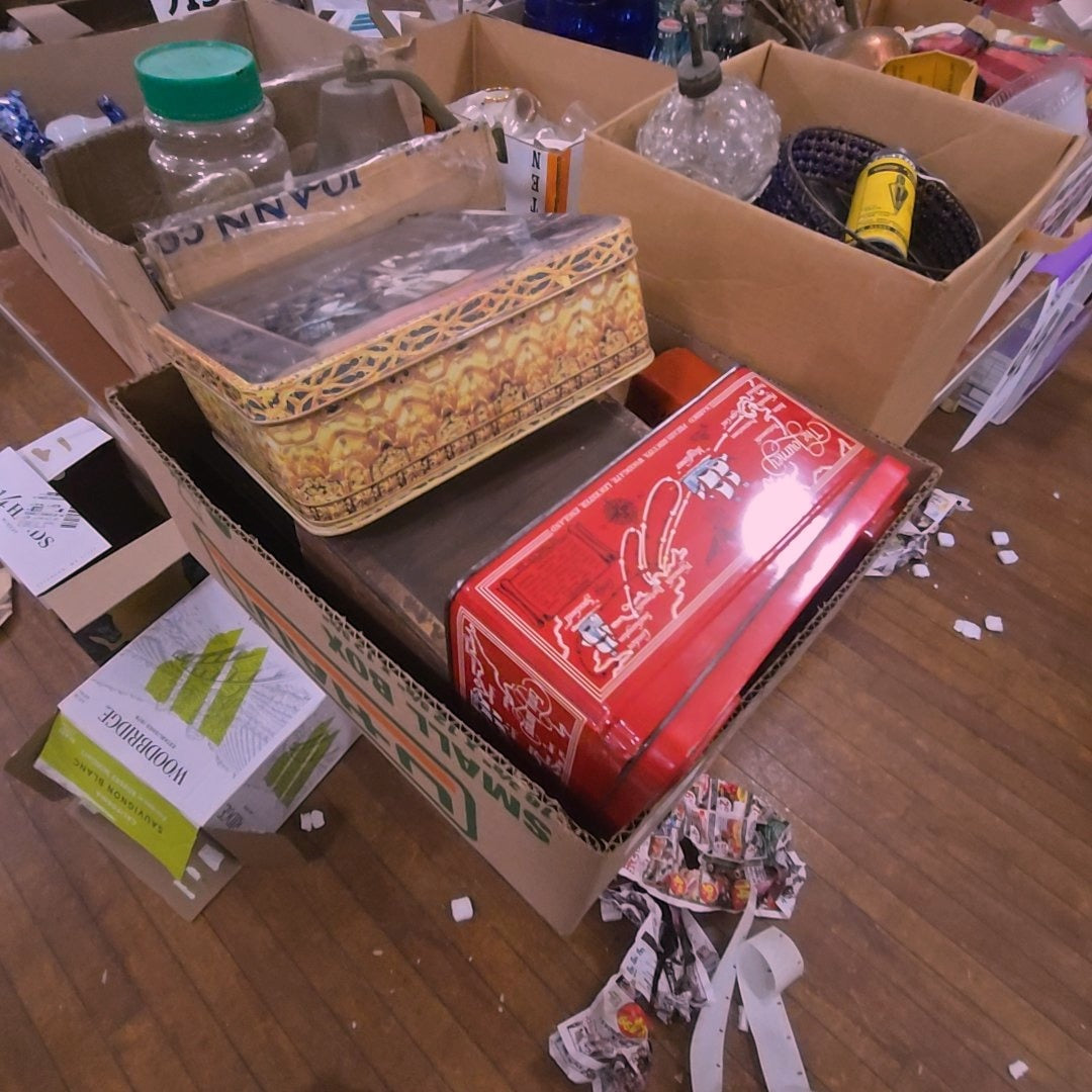 box lot of miscellaneous boxes and tins