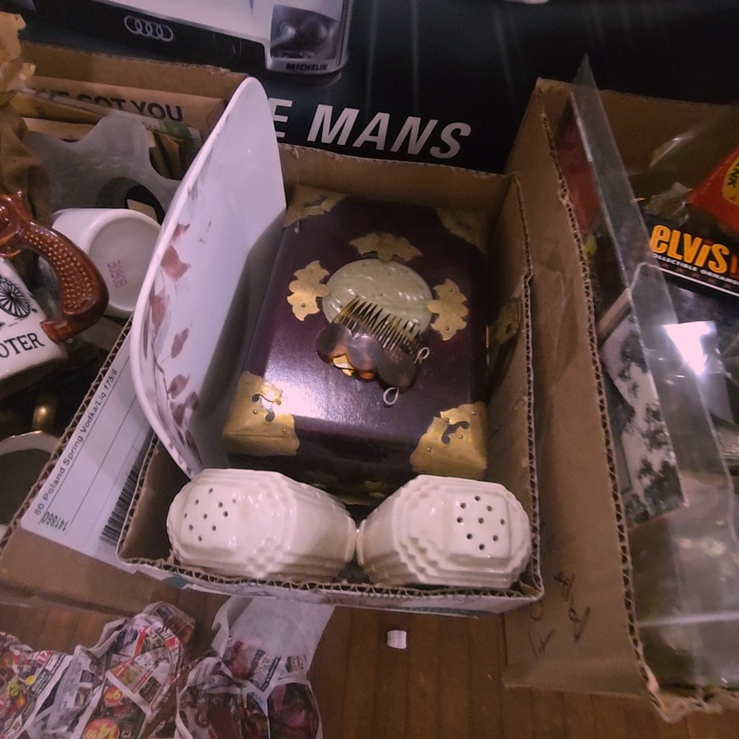 box lot including jewelry box and salt and pepper shakers