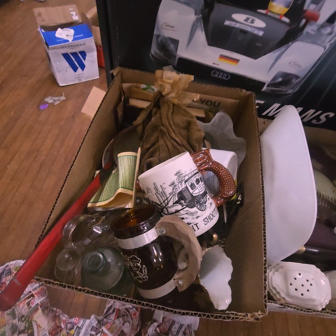 box lot of miscellaneous Smalls