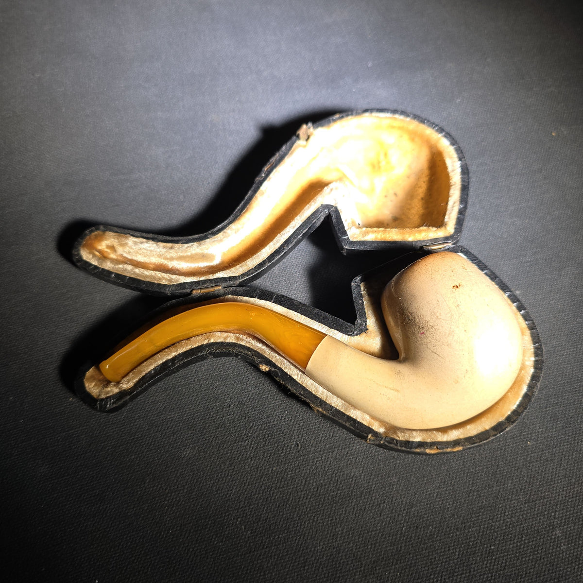 Vintage Meerschaum Smoking Pipe with Amber Stem in Fitted Case, Marked "Genuine Meerschaum / De Luxe / Real Amber"