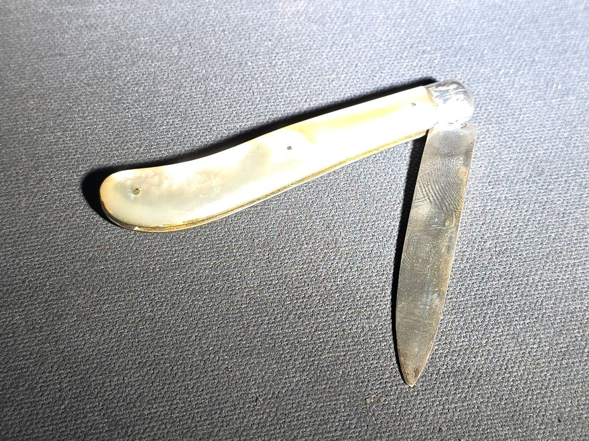 Antique Sterling Silver and Mother-of-Pearl Folding Pocket Knife with Monogrammed Cartouche, Manufactured by Thomas Marples, Sheffield, England, 1865