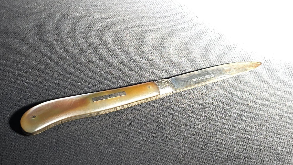 Antique Sterling Silver and Mother-of-Pearl Folding Pocket Knife with Monogrammed Cartouche, Manufactured by Thomas Marples, Sheffield, England, 1865