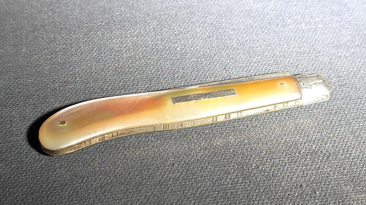 Antique Sterling Silver and Mother-of-Pearl Folding Pocket Knife with Monogrammed Cartouche, Manufactured by Thomas Marples, Sheffield, England, 1865