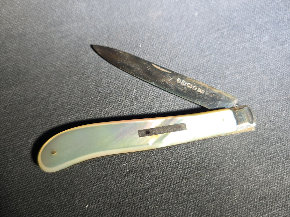 Antique Sterling Silver and Mother-of-Pearl Folding Pocket Knife with Sheffield Hallmarks, Manufactured by Thomas Marples, Sheffield, England, 1864