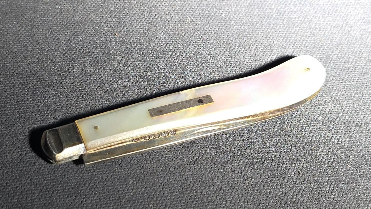 Antique Sterling Silver and Mother-of-Pearl Folding Pocket Knife with Sheffield Hallmarks, Manufactured by Thomas Marples, Sheffield, England, 1864