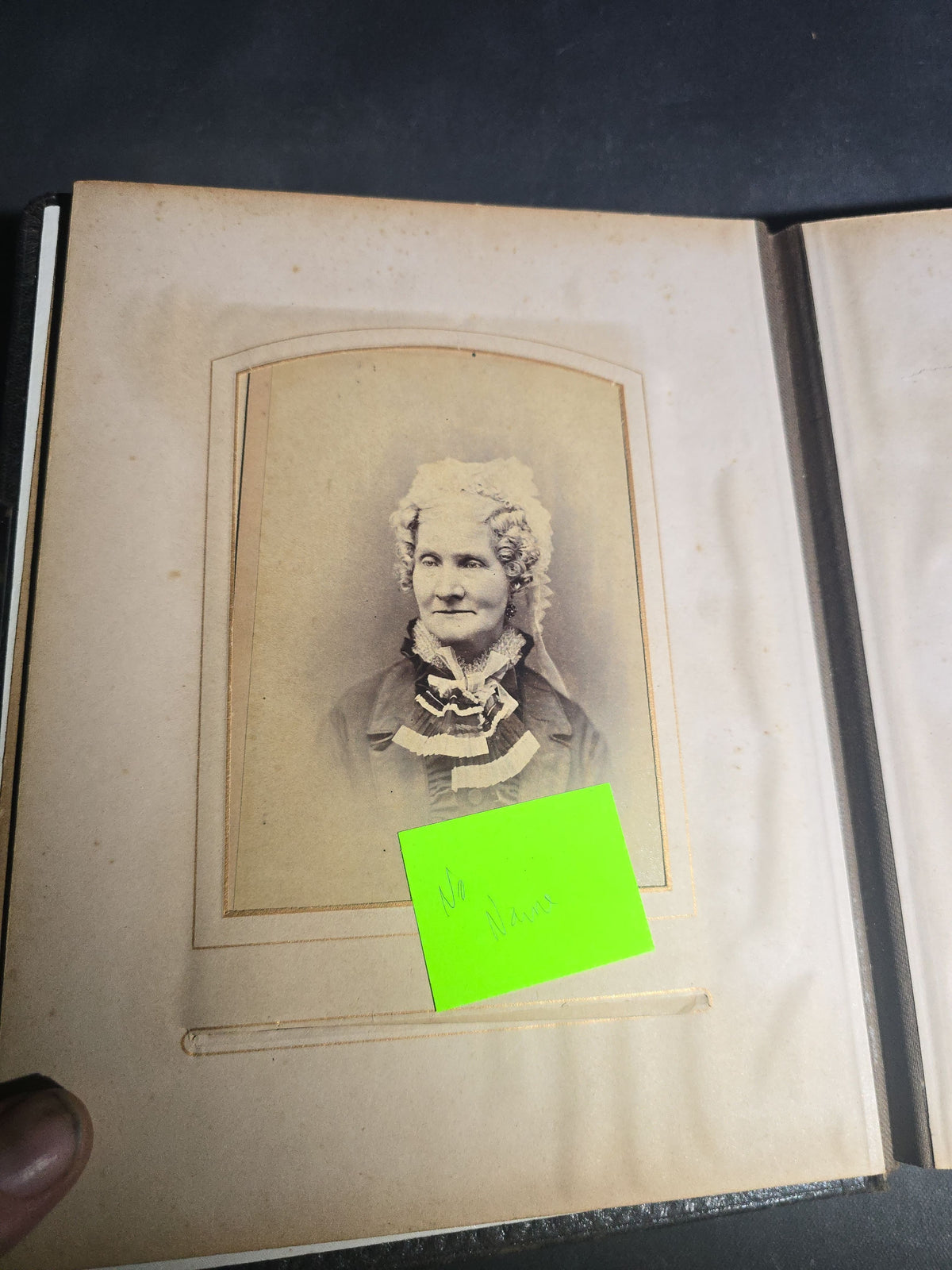 Antique Victorian Cabinet Card Photograph Album with Multiple Portraits, including Photographs by Jacoby of Minneapolis, Minnesota and Hastings of Newport, Rhode Island