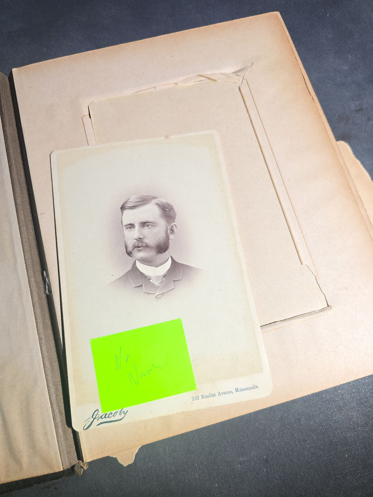 Antique Victorian Cabinet Card Photograph Album with Multiple Portraits, including Photographs by Jacoby of Minneapolis, Minnesota and Hastings of Newport, Rhode Island