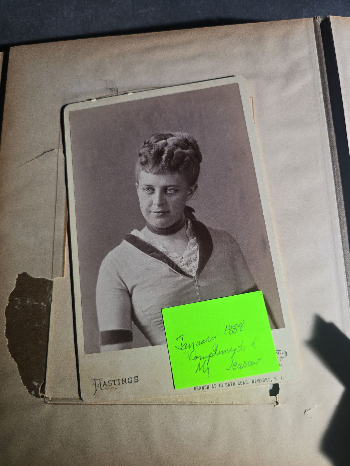 Antique Victorian Cabinet Card Photograph Album with Multiple Portraits, including Photographs by Jacoby of Minneapolis, Minnesota and Hastings of Newport, Rhode Island