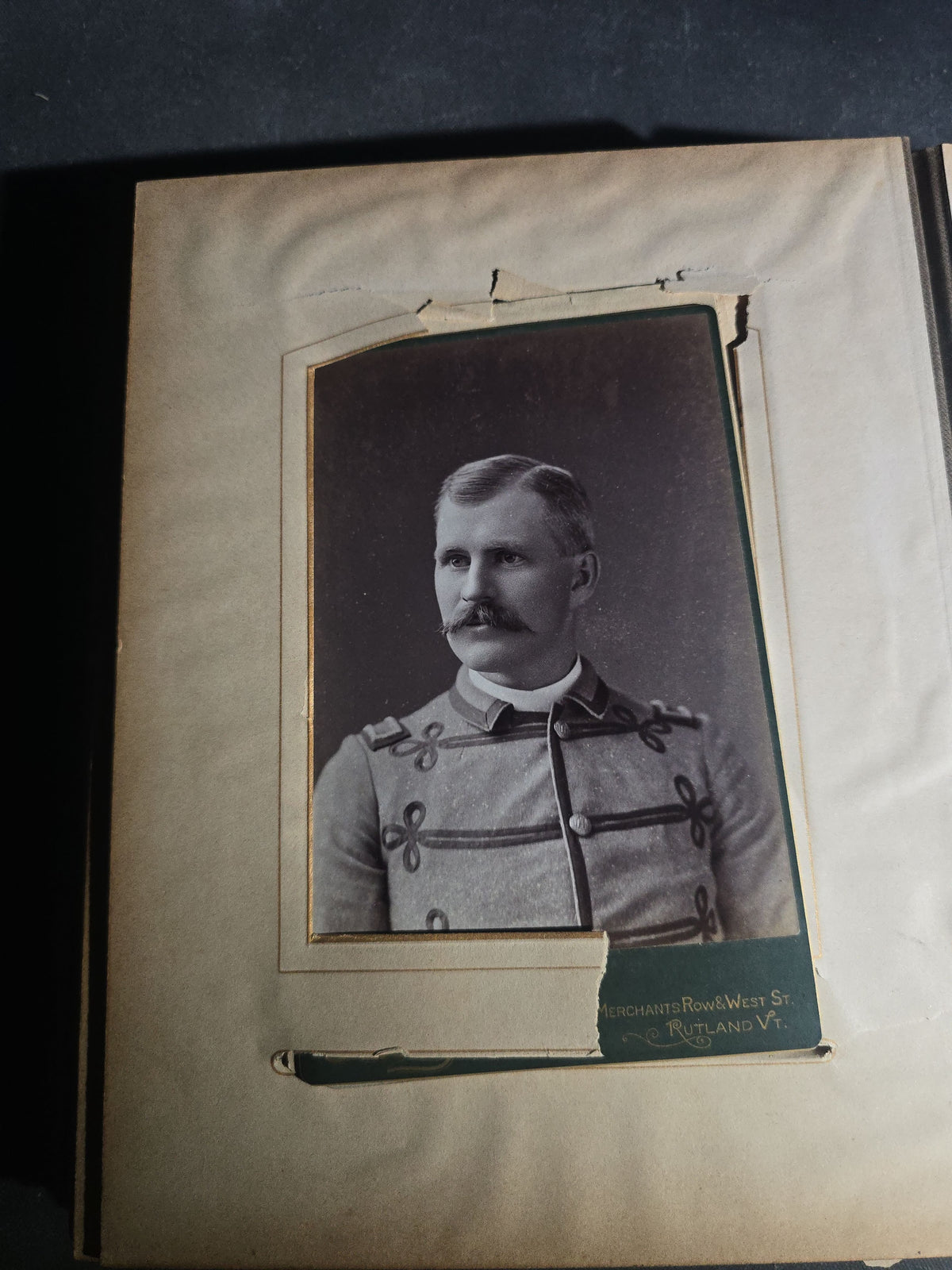 Antique Victorian Cabinet Card Photograph Album with Multiple Portraits, including Photographs by Jacoby of Minneapolis, Minnesota and Hastings of Newport, Rhode Island