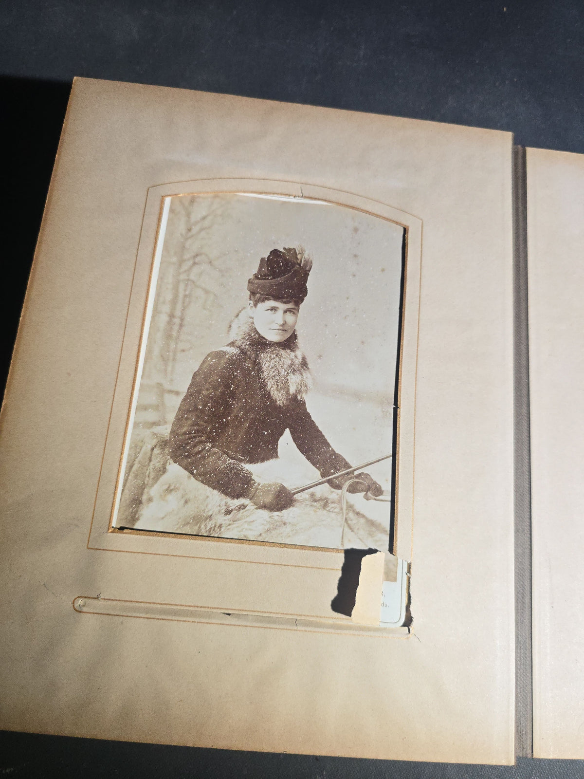 Antique Victorian Cabinet Card Photograph Album with Multiple Portraits, including Photographs by Jacoby of Minneapolis, Minnesota and Hastings of Newport, Rhode Island