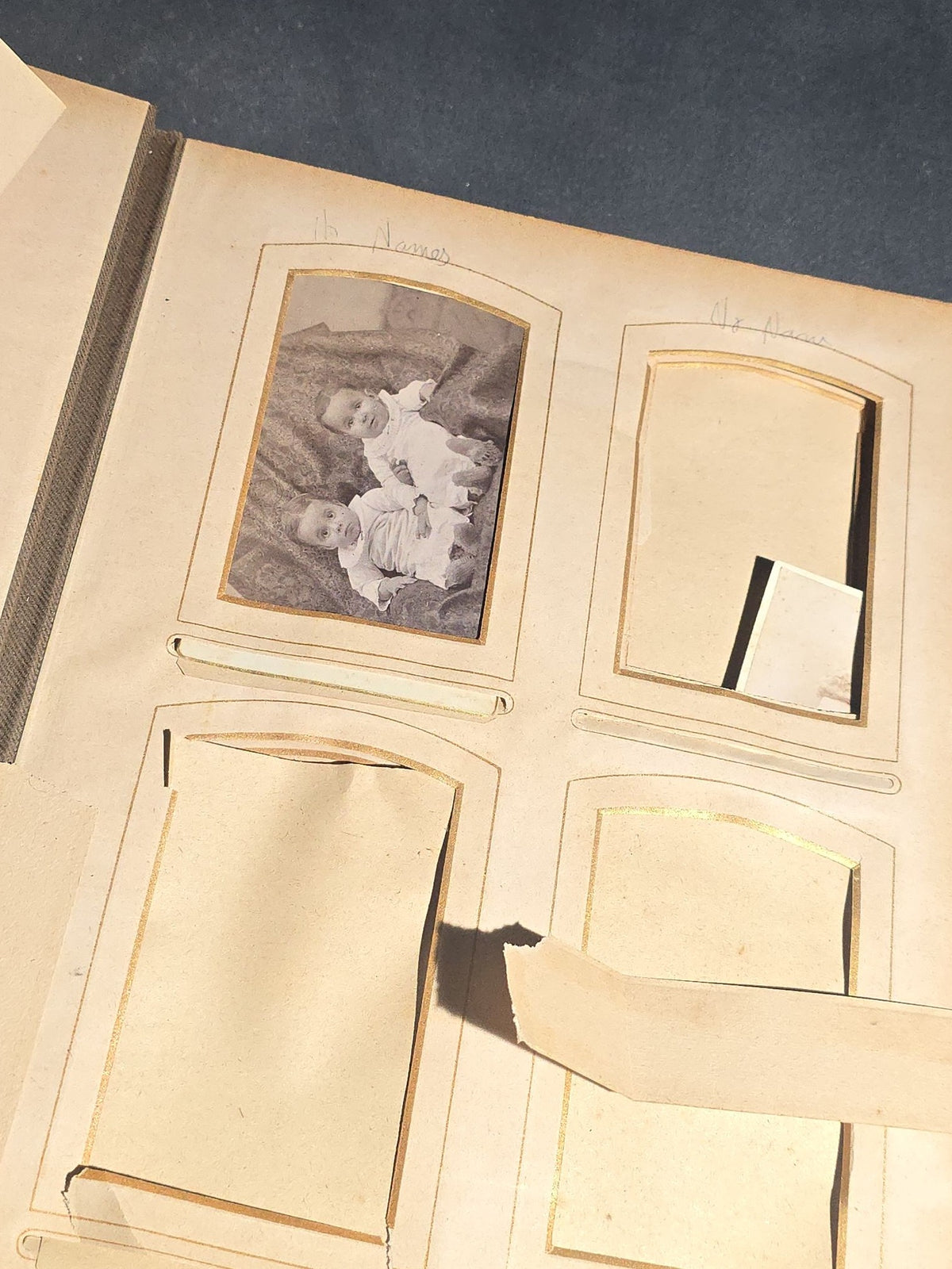 Antique Victorian Cabinet Card Photograph Album with Multiple Portraits, including Photographs by Jacoby of Minneapolis, Minnesota and Hastings of Newport, Rhode Island