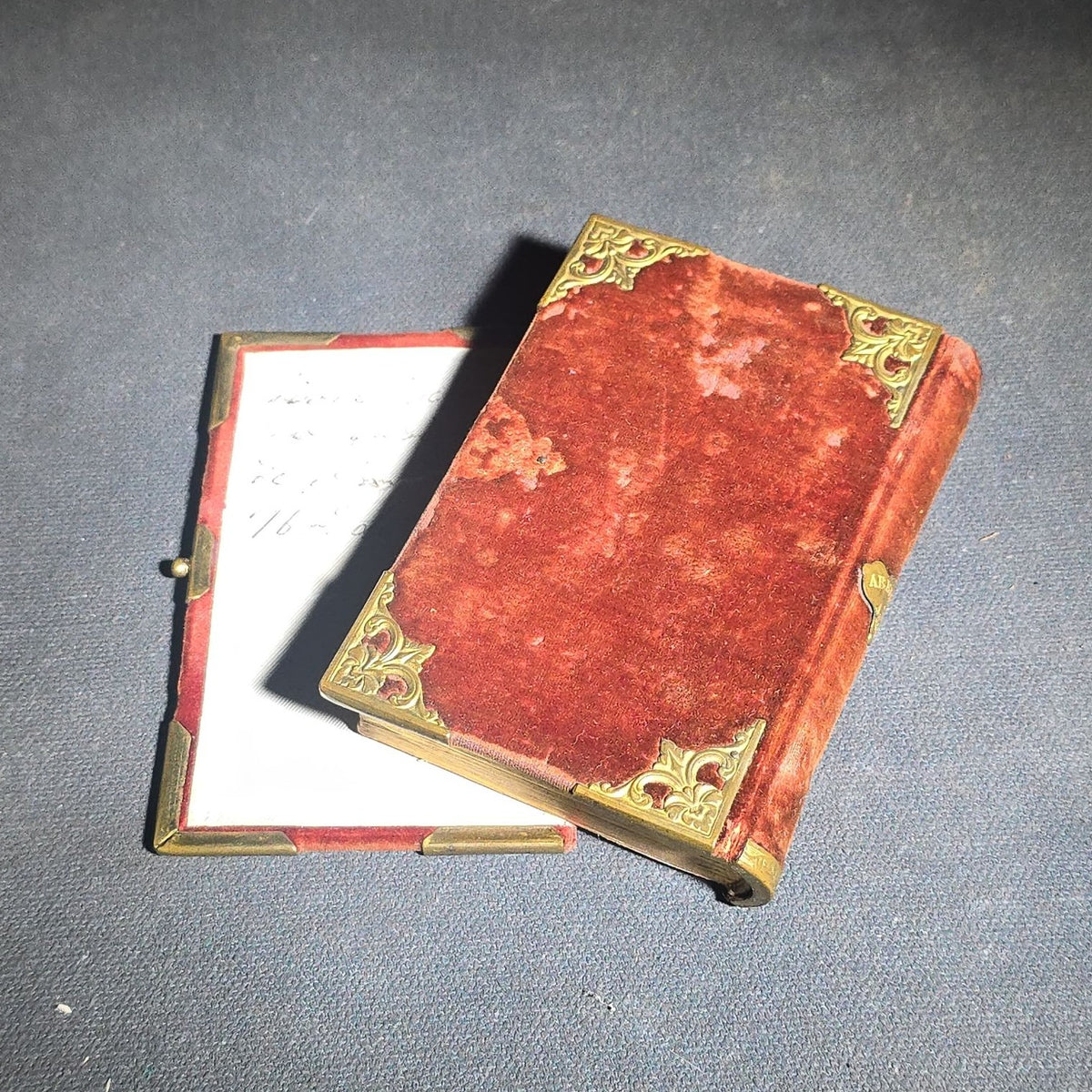 "Manual Abreviado Da Missa E Da Confissao" Antique Portuguese-Language Illustrated Catholic Prayer Book by J.-I. Roquette, Published by V.a J.-P. Aillaud, Monlon E Cia., Paris, 1853, with Brass-Mounted Velvet Binding, Cover Detached