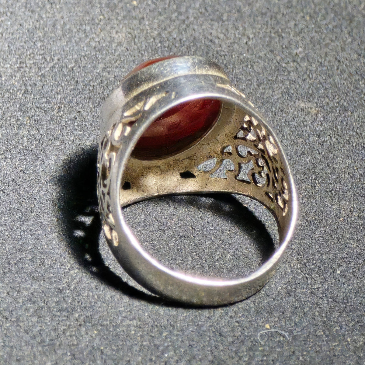 Vintage Sterling Silver Ring with Oval Carnelian Cabochon and Pierced Scrollwork Shoulders, Made in Thailand
