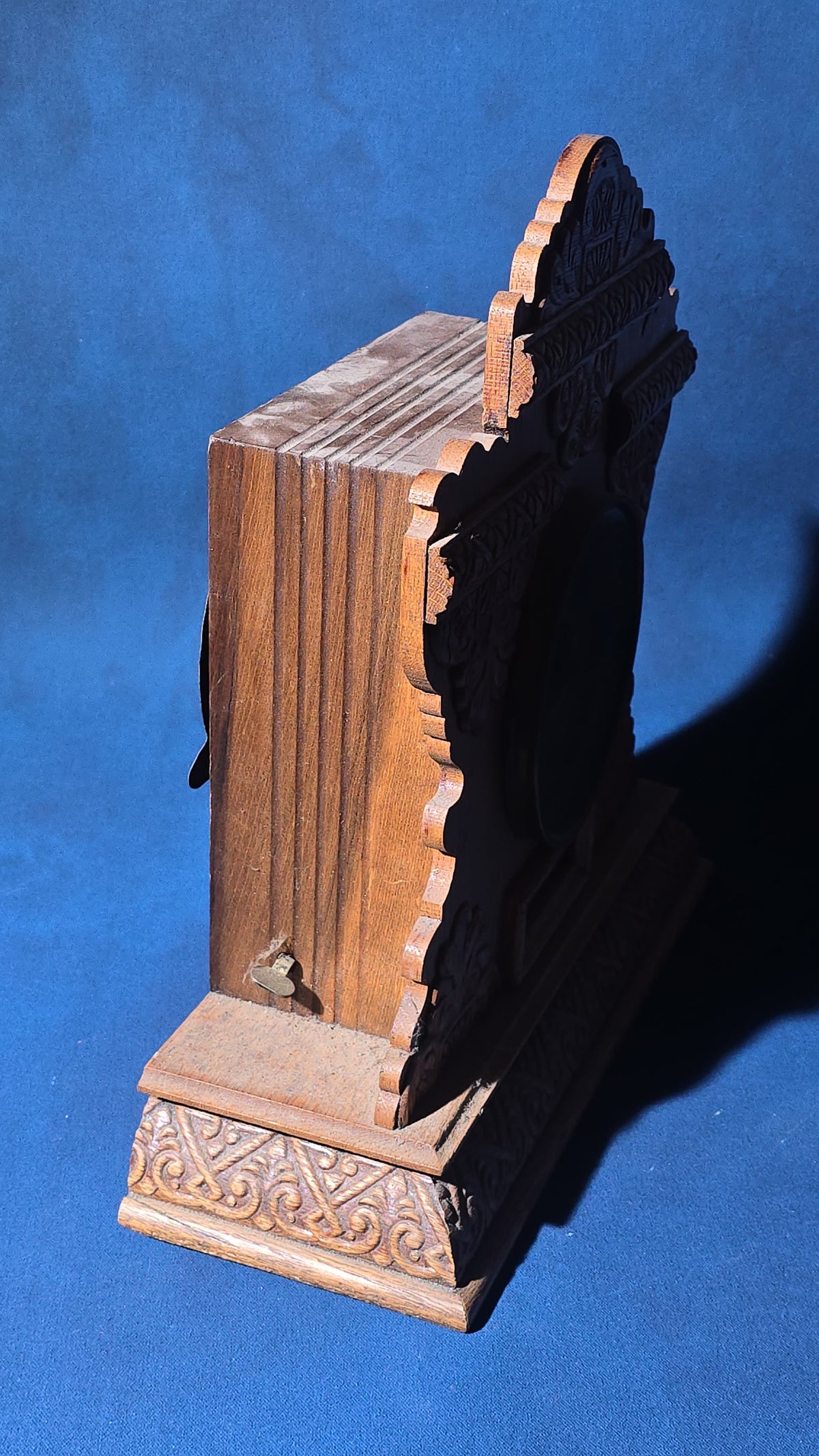Antique Oak Cabinet Clock with Pendulum and Key, Manufactured by The E. Ingraham Co.
