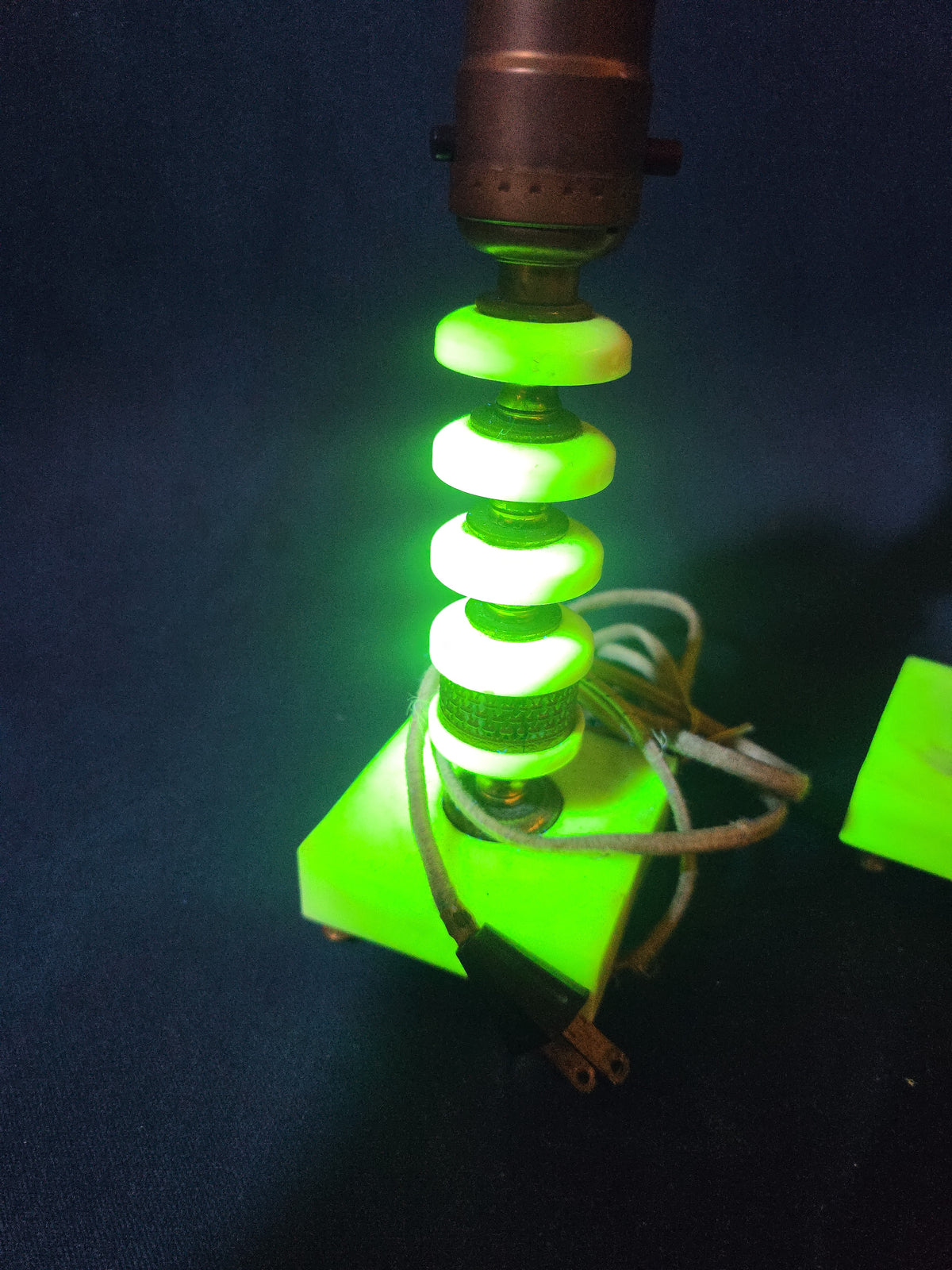 Pair of Vintage Art Deco Uranium Glass Boudoir Lamps with Stacked Disc Stems and Square Bases