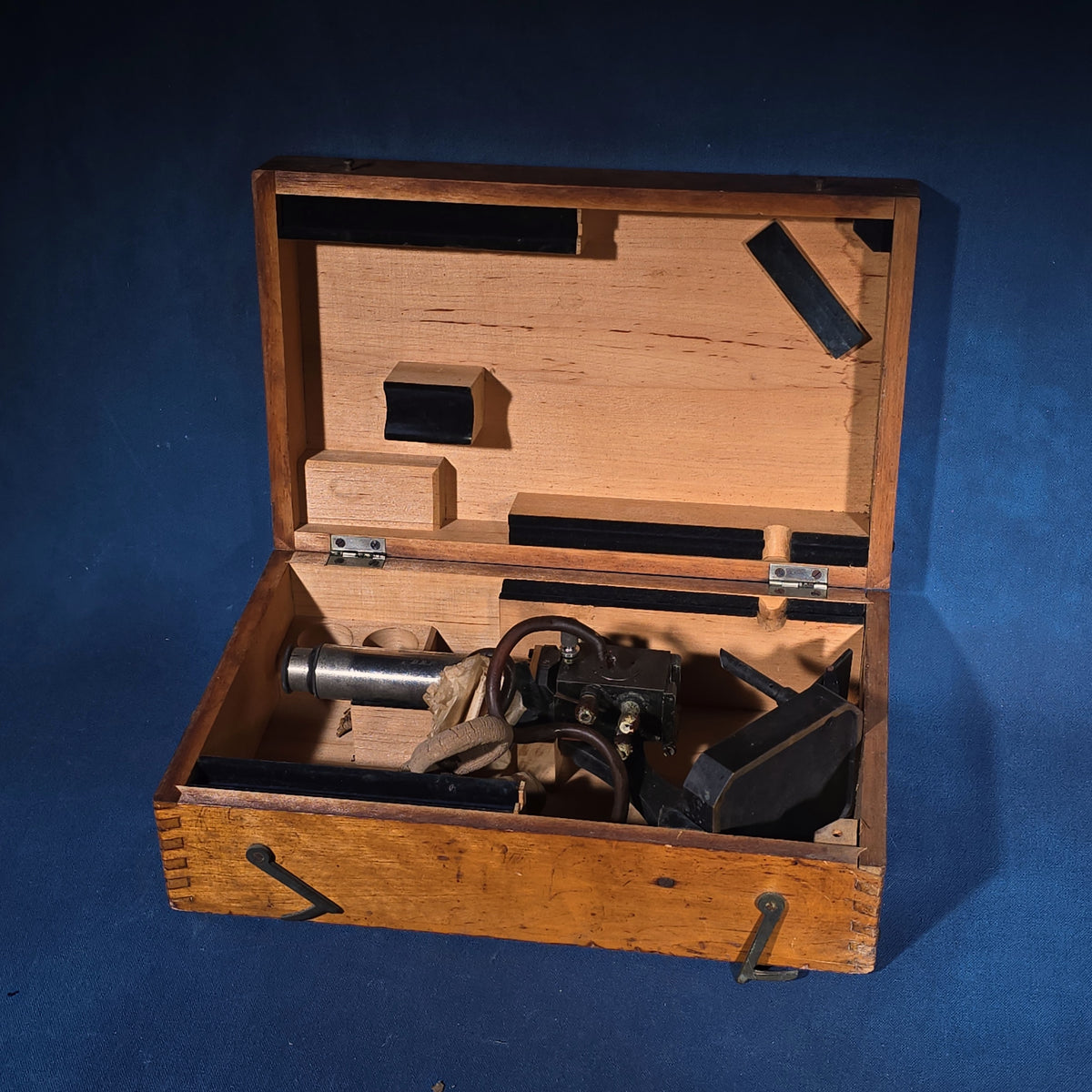 Antique Carl Zeiss Jena Microscope No. 1413, Marked D.R.P., in Fitted Wooden Case