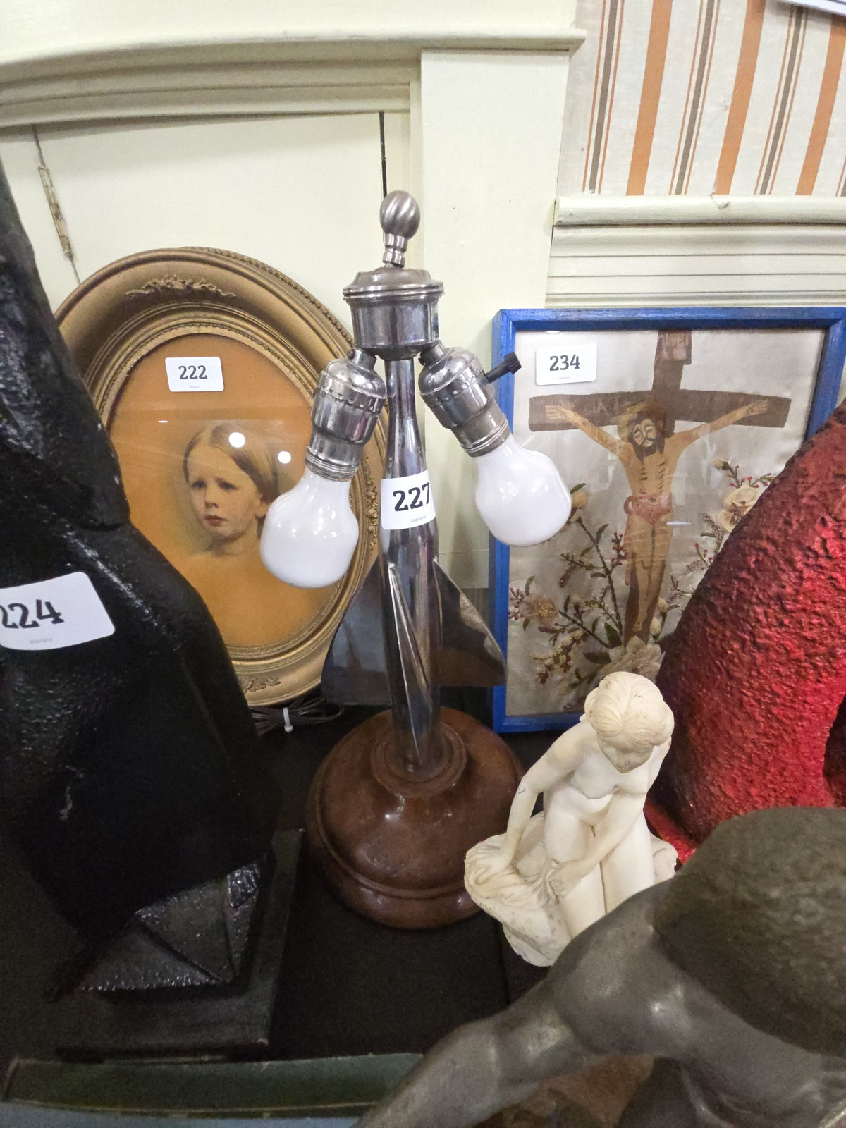 Chrome torpedo lamp