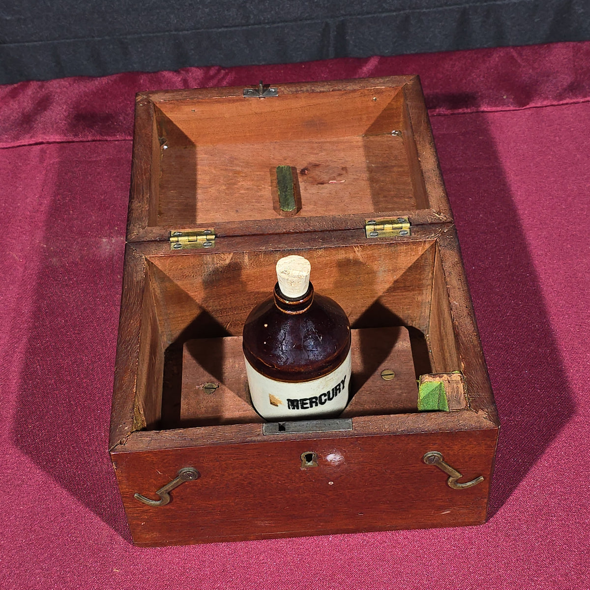 Antique Artificial Horizon Instrument in Mahogany Case with Mercury Bottle in Fitted Wooden Carrying Box