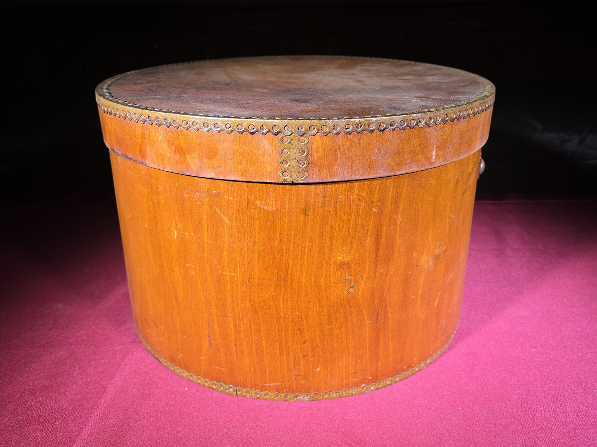 Antique Wooden Hat Box from H.H. Battles Flowers, Philadelphia, Pennsylvania