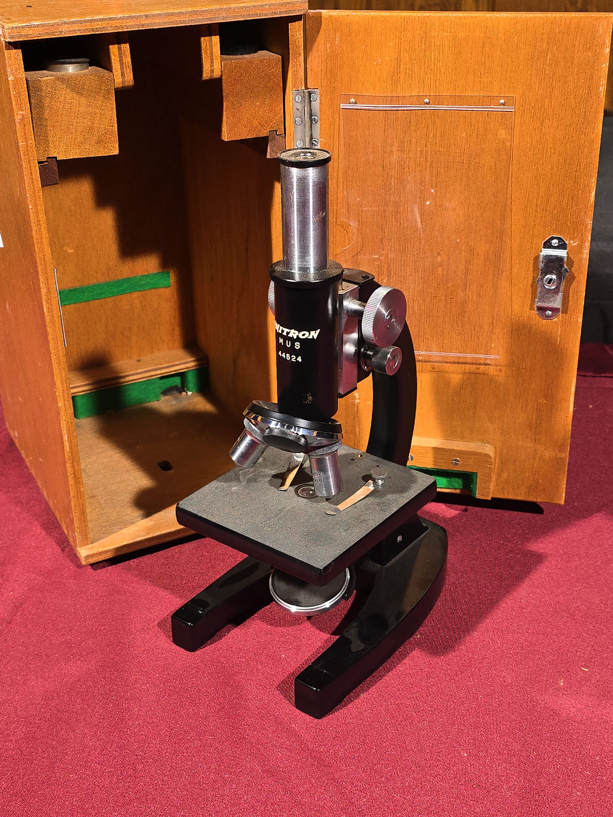 Vintage Unitron MUS Monocular Microscope No. 44524 in Wooden Carrying Case