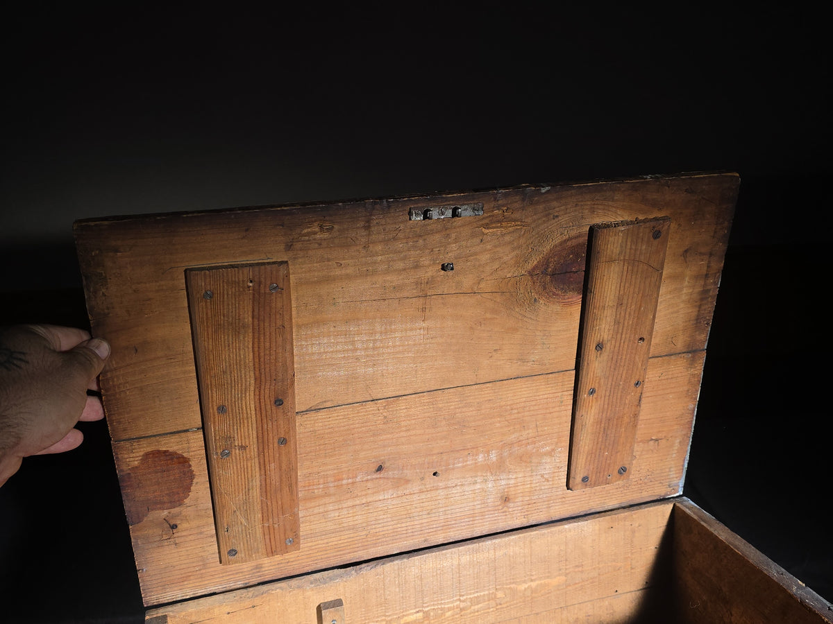 Antique Austin, Young & Co. Fine Biscuit Advertising Wooden Crate, Boston, Massachusetts