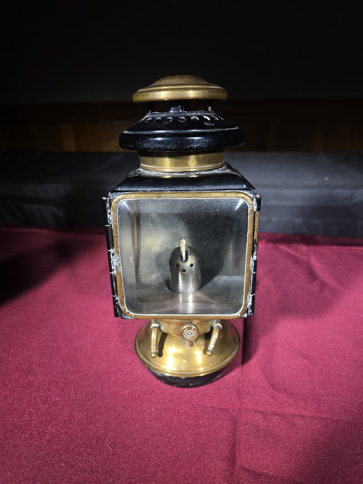 Pair of Antique Automobile Side Lamps with Beveled Glass, Manufactured by E. & J. (Edmund & Jones), Detroit, Michigan, Patented 1908