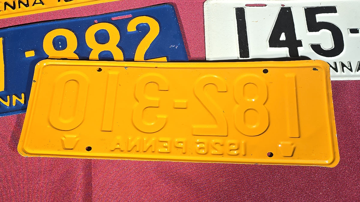 Grouping of Five Antique 1920s Pennsylvania License Plates, 1921 through 1927