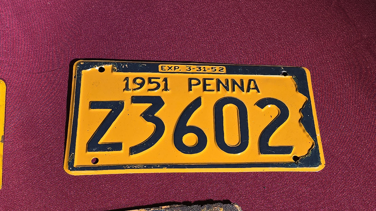 Grouping of 18 Vintage 1950s Pennsylvania License Plates