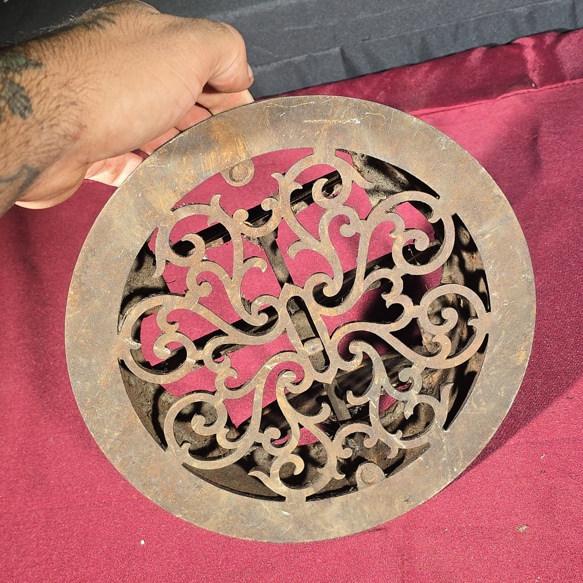 Antique Cast Iron Round Floor Register Grate with Louver