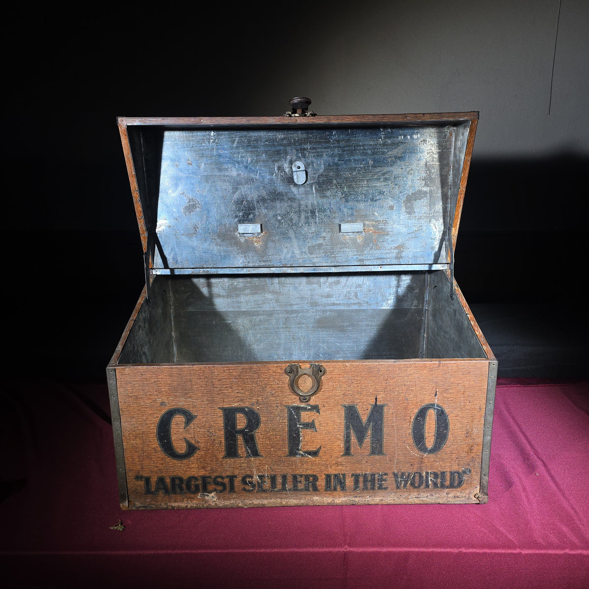 Antique Cremo Cigars Advertising Shipping Box with Tin-Lined Interior