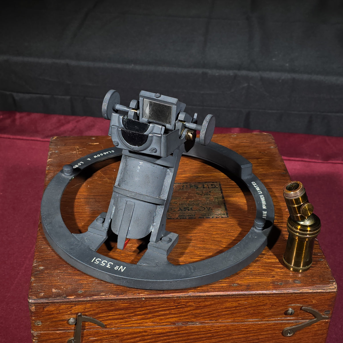 Vintage Dobbie-McInnes Azimuth Mirror No. 3551 in Oak Case with Brass Telescope and Manual, Manufactured by Dobbie McInnes Ltd., Glasgow