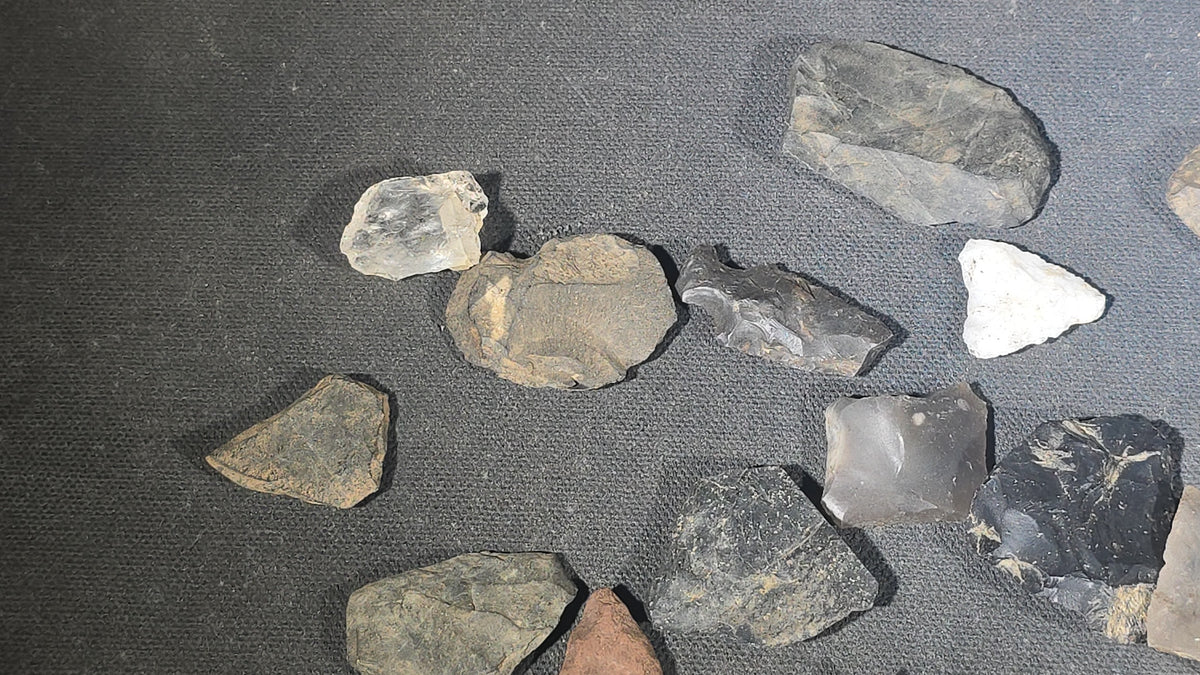 Grouping of Antique Chipped Stone Arrowheads, Points, and Lithic Tools in Various Stone Types