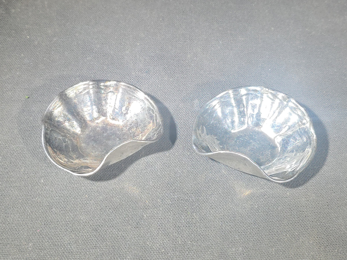 Pair of Sterling Silver Miniature Dishes, Marked J. Tavara, Industria Peruana, 925