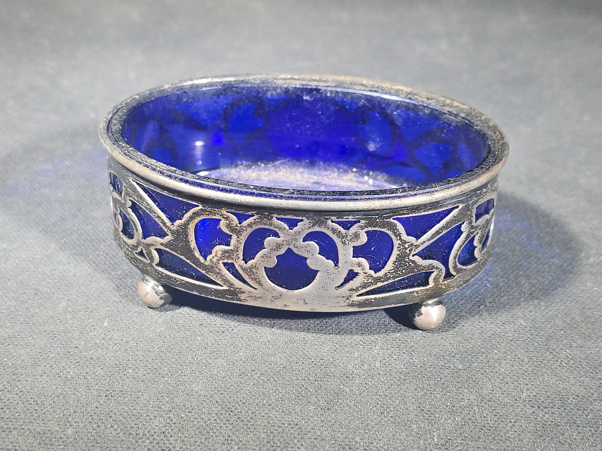 Pair of Antique Sterling Silver Open Salt Cellars with Cobalt Blue Glass Liners and Pierced Baskets, Retailed by A. Stowell & Co. Inc., Monogrammed