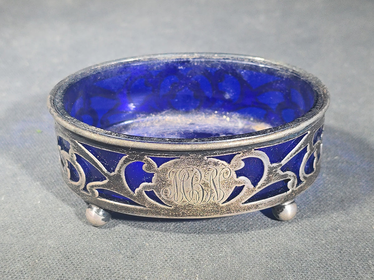 Pair of Antique Sterling Silver Open Salt Cellars with Cobalt Blue Glass Liners and Pierced Baskets, Retailed by A. Stowell & Co. Inc., Monogrammed