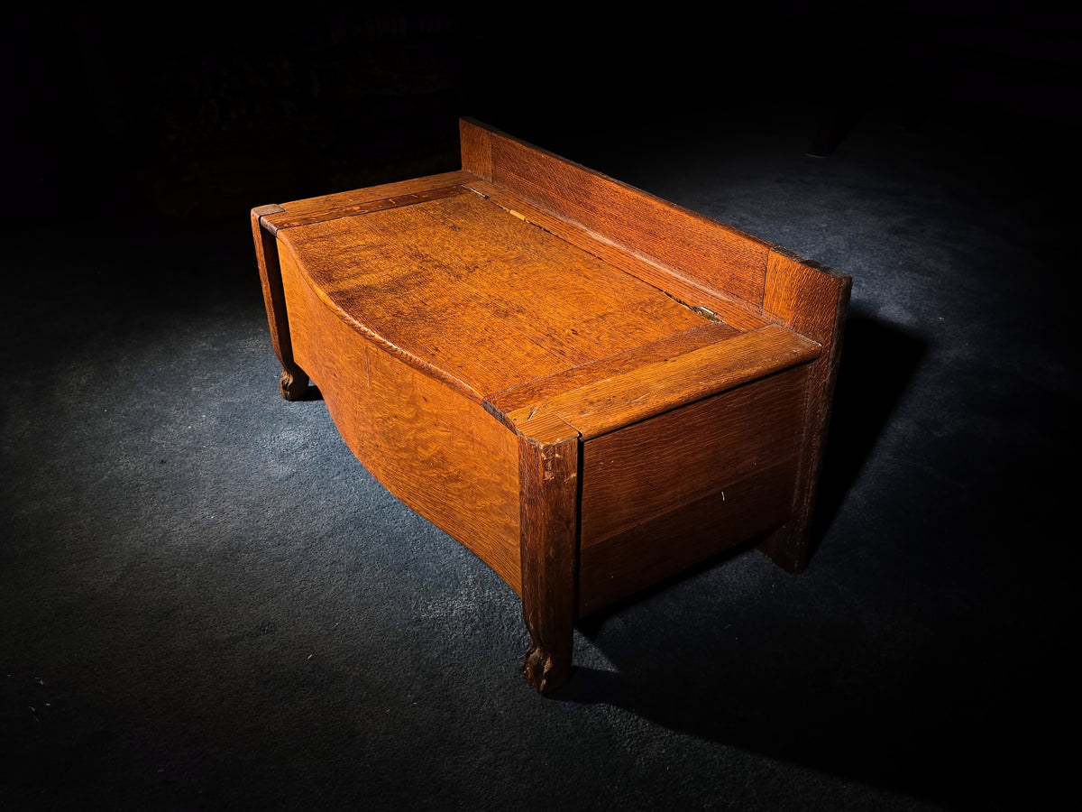 Antique Quarter-Sawn Oak Lift-Top Blanket Chest Bench with Carved Paw Feet