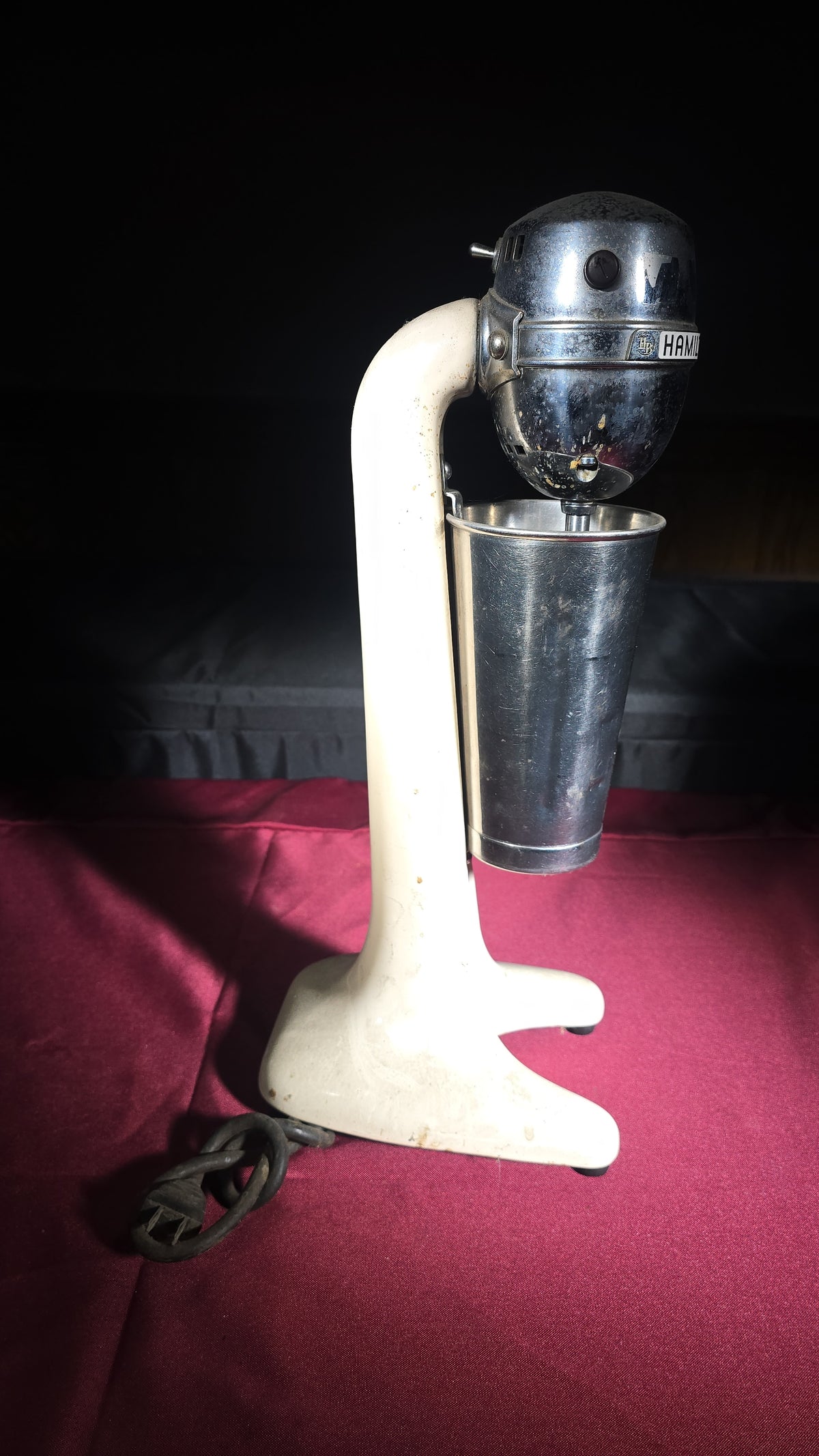 Vintage Hamilton Beach Model 33 Milkshake Mixer with Cup
