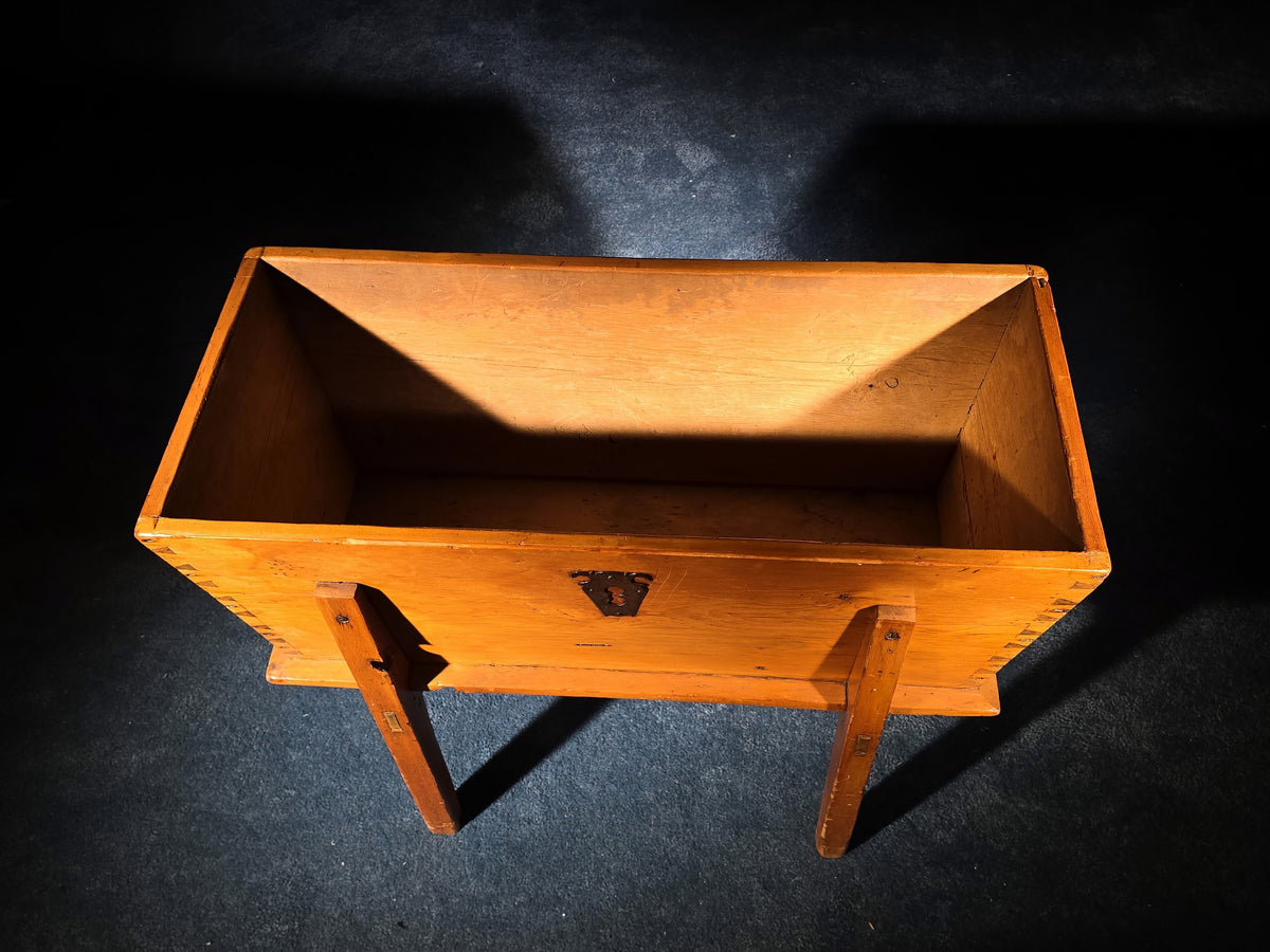 Antique Pine Dovetailed Dough Box on Stand with Iron Escutcheon