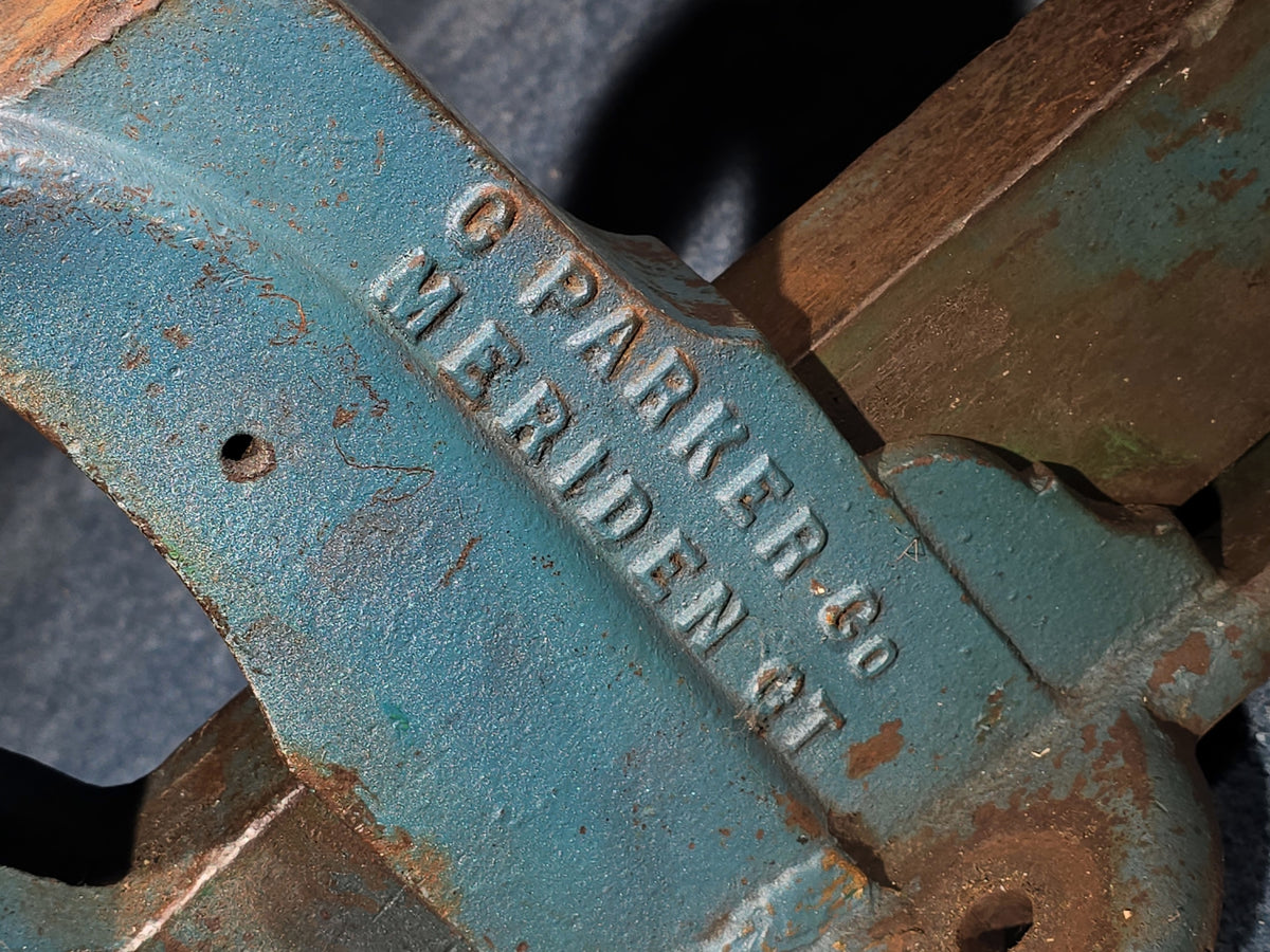 Antique C. Parker Co. No. 89 1/2 Bench Vise, Manufactured by C. Parker Co., Meriden, Connecticut