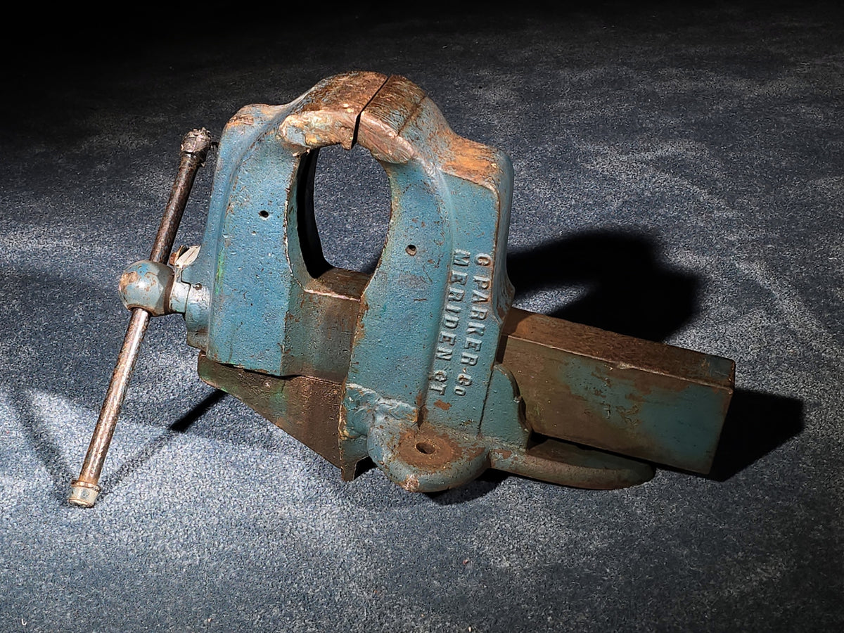 Antique C. Parker Co. No. 89 1/2 Bench Vise, Manufactured by C. Parker Co., Meriden, Connecticut