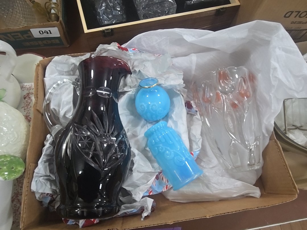 box lot with four pieces of art glass including cut to clear
