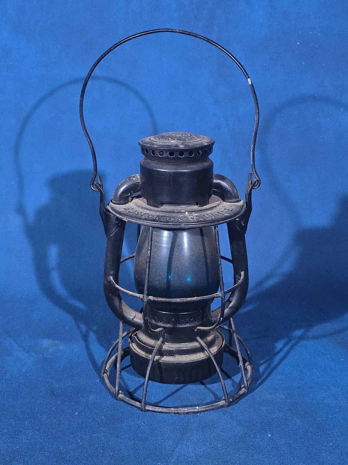 Antique Dietz Vesta Railroad Lantern, New York, U.S.A., Boston and Maine Railroad with Blue Globe