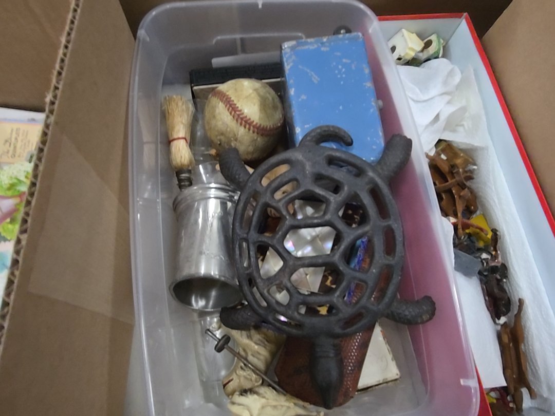 box lot of miscellaneous Smalls including Celluloid animals and ABC cup